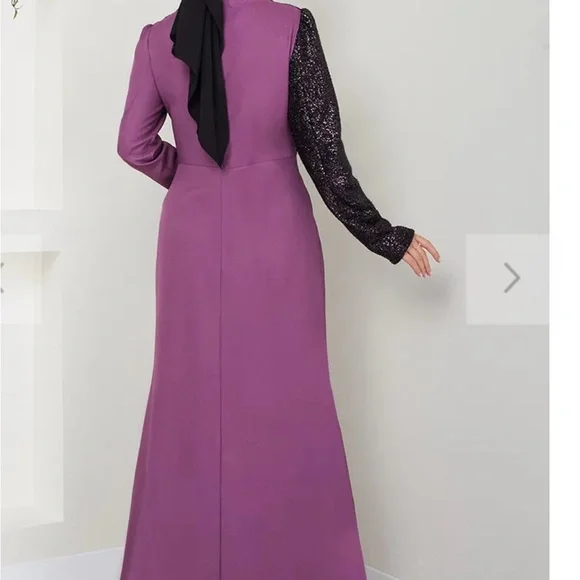 Elegant Purple and Black Women's Dress - Picture 2 of 3